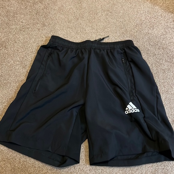 Men’s Adidas Primegreen Aeroready Short (Size Small) - Picture 1 of 1